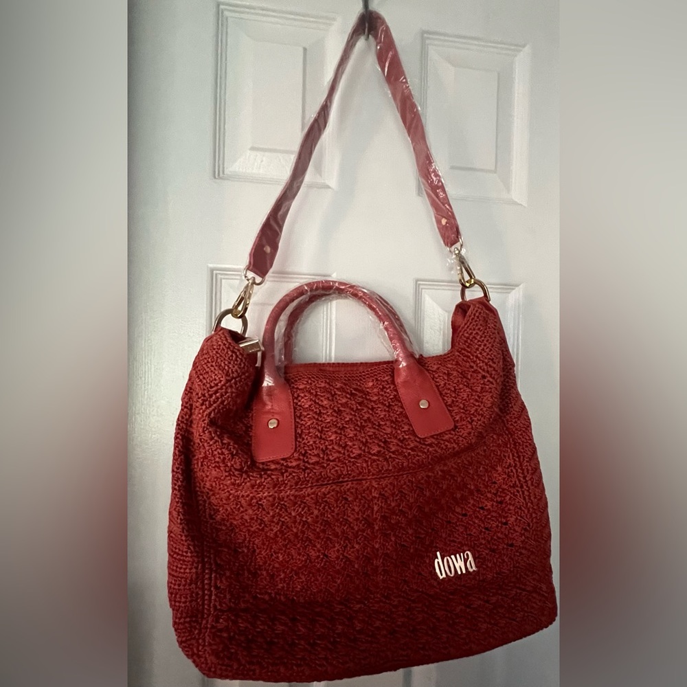 🧡DOWA Burnt Orange 100% Nylon with Leather Handwoven: Gently Used. Roomy & Boho!